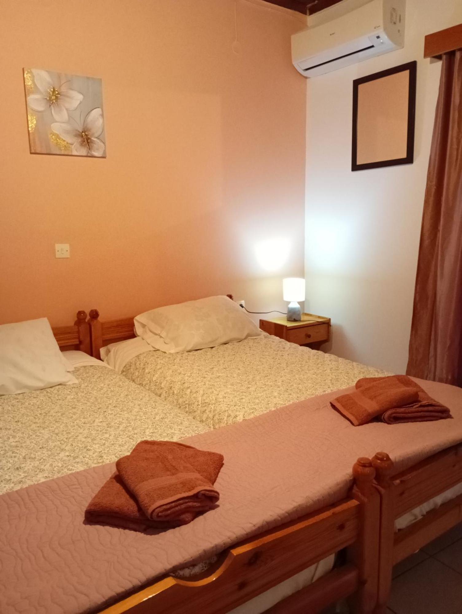 Mylonas Rooms Pandokrátor Esterno foto